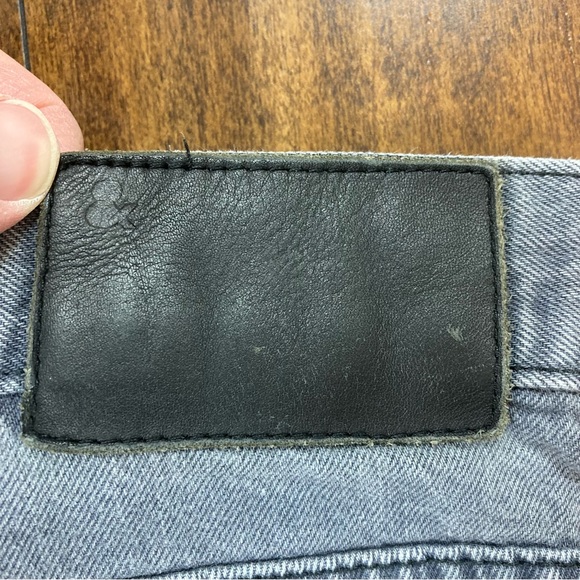 H&M Men’s Shorts Gray &Denim Bermuda Button Fly Size 32 - Picture 10 of 10